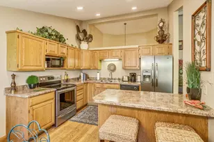 6831 Stonewood Ct, Eden Prairie, MN 55346 - Photo 20