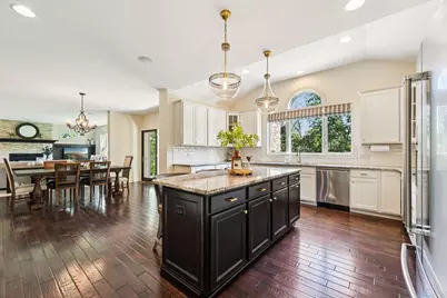 10009 Frederick Place, Eden Prairie, MN 55347 - Photo 6