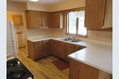 305 E Veterans Drive, Luverne, MN 56156 - Photo 4