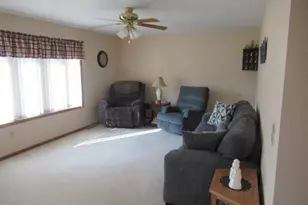 305 E Veterans Dr, Luverne, MN 56156 - Photo 8