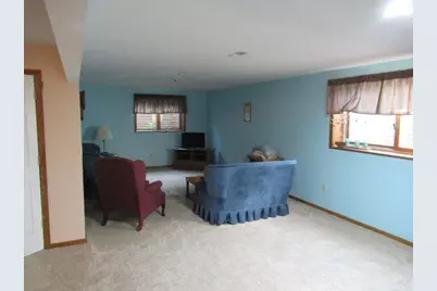 305 E Veterans Drive, Luverne, MN 56156 - Photo 14