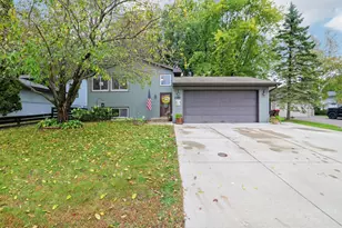 2349 Carlsbad Plaza, Woodbury, MN 55125 - Photo 1