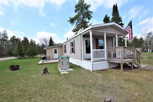 701 7th Lakewood Ave, Warroad, MN 56763 - Photo 2