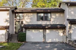 5469 Hyland Courts Dr, Bloomington, MN 55437 - Photo 2