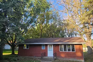 902 Marion St, Waterville, MN 56096 - Photo 1