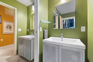 225 9th St E, Saint Paul, MN 55101 - Photo 22