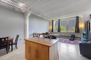 225 9th St E, Saint Paul, MN 55101 - Photo 10