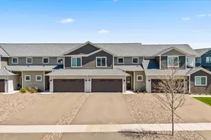 1718 Southpoint Ln, Hudson, WI 54016 - Photo 1