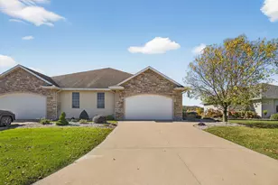 727 Hidden Meadow Ln, Lake City, MN 55041 - Photo 1