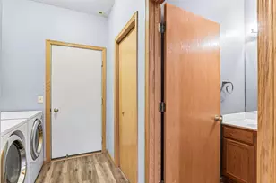 7558 6th St N, Oakdale, MN 55128 - Photo 34