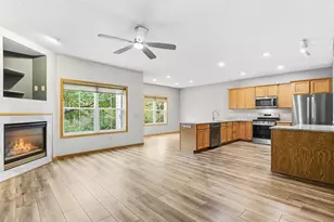 7558 6th St N, Oakdale, MN 55128 - Photo 4