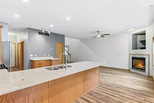 7558 6th St N, Oakdale, MN 55128 - Photo 14