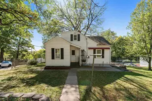 9900 26th Ave N, Plymouth, MN 55441 - Photo 2