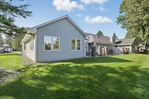 1121 Lois Ct, Shoreview, MN 55126 - Photo 46