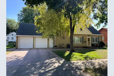 108 W Okabena Street, Worthington, MN 56187 - Photo 1