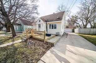 1228 4th St NE, Rochester, MN 55906 - Photo 32