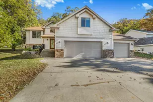 1914 N Benton Dr, Sauk Rapids, MN 56379 - Photo 1