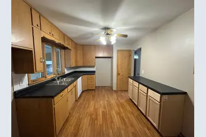 1123 Elmhurst Avenue, Luverne, MN 56156 - Photo 8