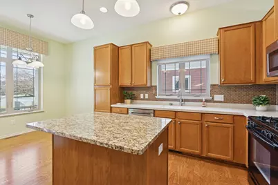 6736 99th Avenue N, Brooklyn Park, MN 55445 - Photo 8