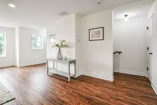 2604 Golden Valley Rd, Minneapolis, MN 55411 - Photo 8