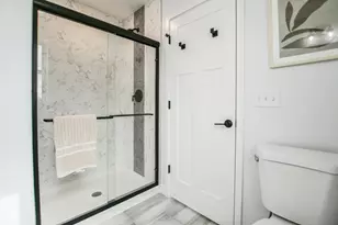 2604 Golden Valley Rd, Minneapolis, MN 55411 - Photo 20