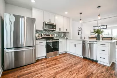 2604 Golden Valley Road, Minneapolis, MN 55411 - Photo 2