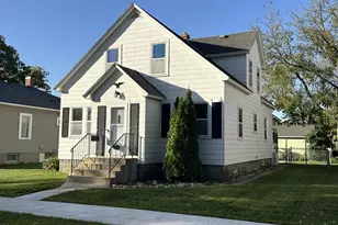 512 Page Ave, North Mankato, MN 56003 - Photo 1