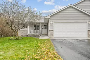 918 Shady Ridge Ln, Braham, MN 55006 - Photo 1