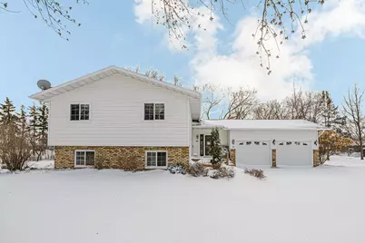 2202 15th Avenue S, Fargo,  58103 - Photo 2