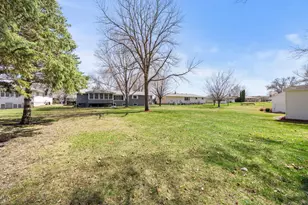 326 Larson St SW, Hutchinson, MN 55350 - Photo 52