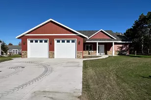 710 11th St NW, Perham, MN 56573 - Photo 8