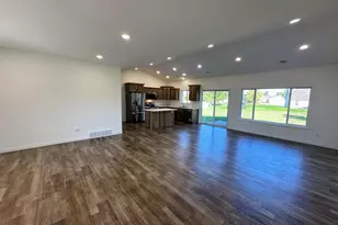 710 11th St NW, Perham, MN 56573 - Photo 12