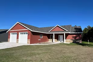 710 11th St NW, Perham, MN 56573 - Photo 1