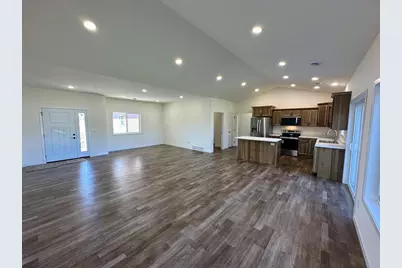 710 11th Street NW, Perham, MN 56573 - Photo 4