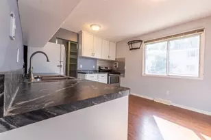 2363 Dorland Ln E, Maplewood, MN 55119 - Photo 8