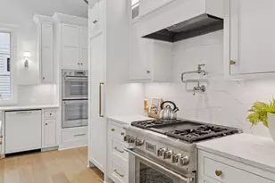 638 Gardner St, Wayzata, MN 55391 - Photo 12