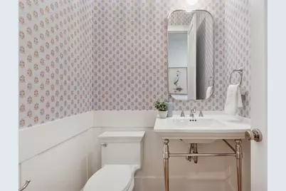 638 Gardner Street, Wayzata, MN 55391 - Photo 8