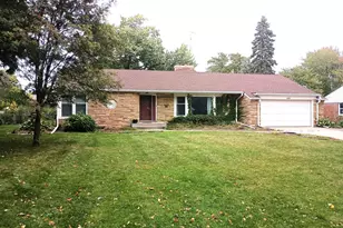 1629 Ridgewood Ln S, Roseville, MN 55113 - Photo 1