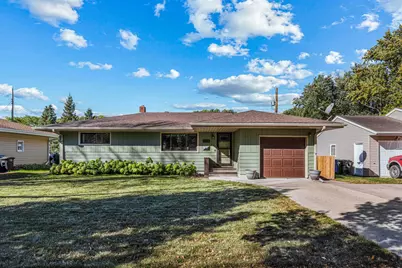 2214 9 1/2 Street N, Fargo, ND 58102 - Photo 1