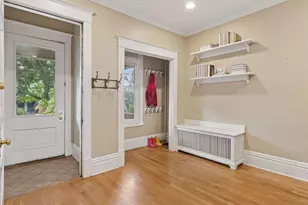 885 Linwood Ave, Saint Paul, MN 55105 - Photo 10