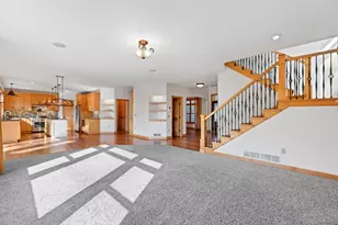 1610 Widgeon Cir, Hugo, MN 55038 - Photo 16