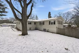 14812 Belvoir Dr, Minnetonka, MN 55345 - Photo 38