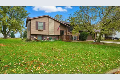 601 8th Avenue NW, Waseca, MN 56093 - Photo 1