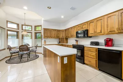 8991 Ferndale Lane, Eden Prairie, MN 55347 - Photo 4
