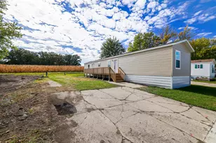 378 Hillcrest Cir, Clarks Grove, MN 56016 - Photo 22