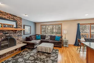 7100 145th St W, Apple Valley, MN 55124 - Photo 4