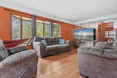 13817 Thomas Avenue S, Burnsville, MN 55337 - Photo 2