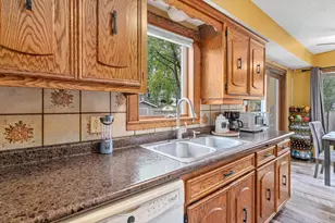 13817 Thomas Ave S, Burnsville, MN 55337 - Photo 14