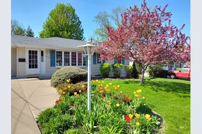 2908 32nd Avenue NE, Saint Anthony, MN 55418 - Photo 2