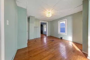 307 W 4th St, Winthrop, MN 55396 - Photo 6